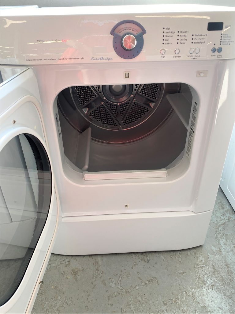 648-laveuse-s-cheuse-frontales-frigidaire-eurodesign-washer-dryer